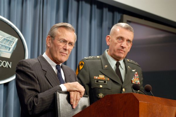 Donald_Rumsfeld_Tommy_Franks